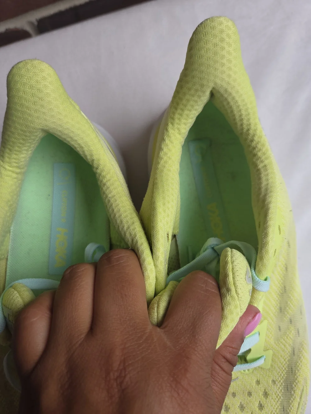 HOKA Clifton 9 Women’s Size 9 Running Shoes Lime Aqua Orange 1127896